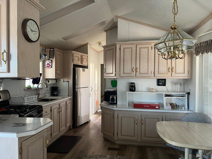 Property Photo: 5707 E 32 St #381 AZ 85365