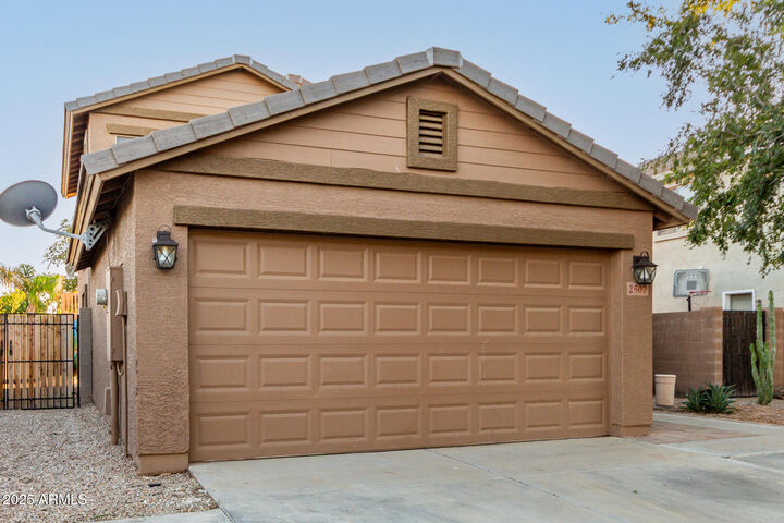 Property Photo:  2507 W Desert Spring Way  AZ 85144 