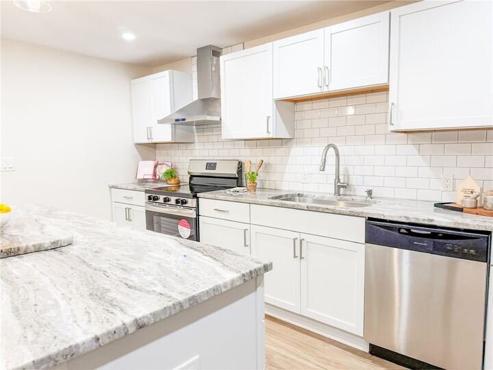 Property Photo:  109 Alcott Road  NY 14626