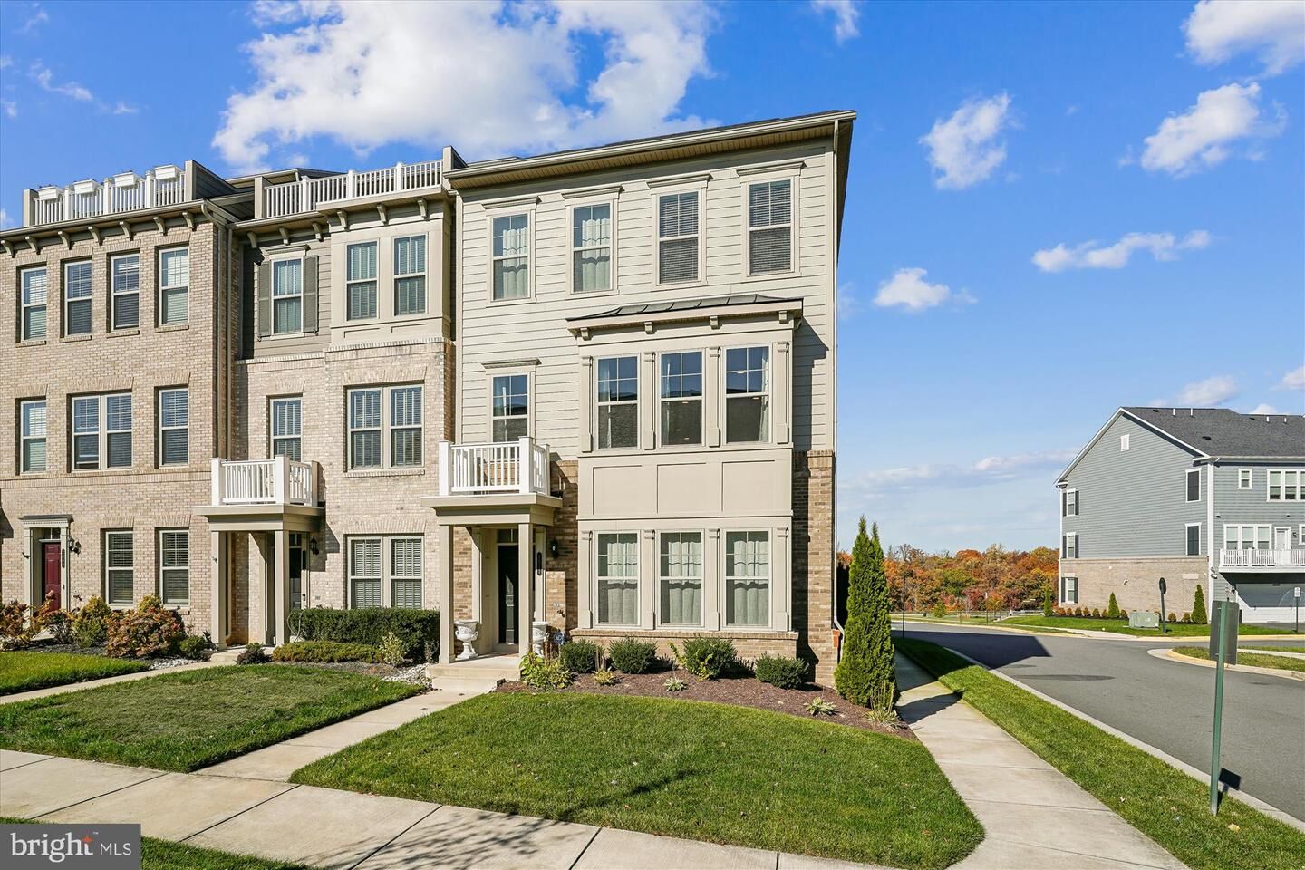 Property Photo: 2073 Alder Lane VA 22026