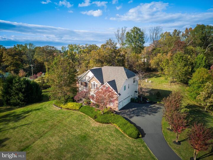 Property Photo: 40390 Aldie Springs Drive VA 20105