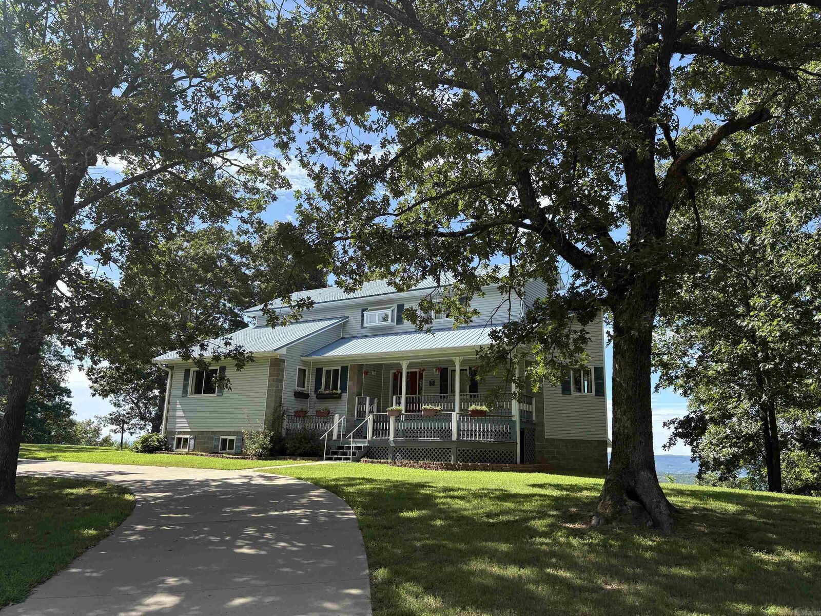 Property Photo:  690 Cliffview  AR 72131