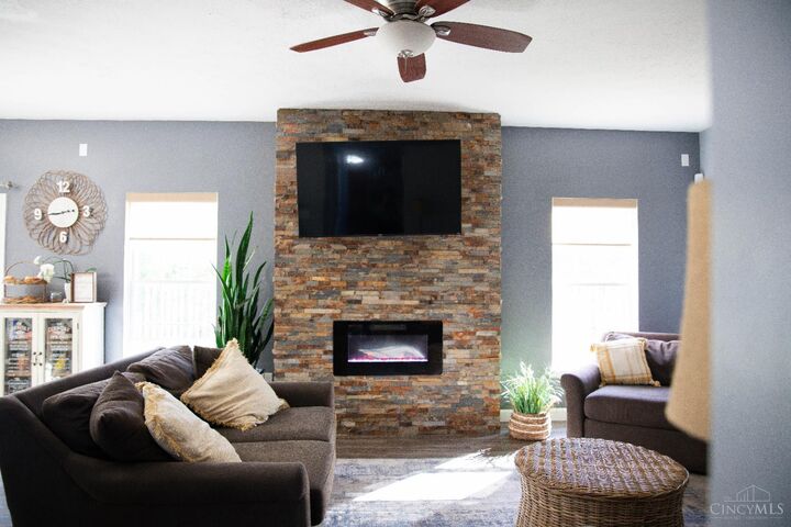 Property Photo:  1265 Daisy Court  OH 45103 