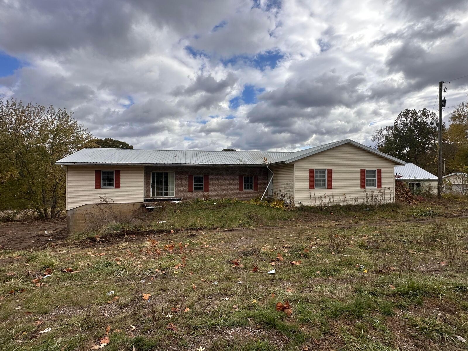 Property Photo:  18090 State Route 16  OH 43812 