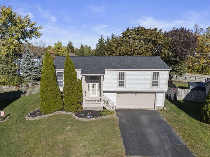 Property Photo: 4888 Silver Bow Drive OH 43026