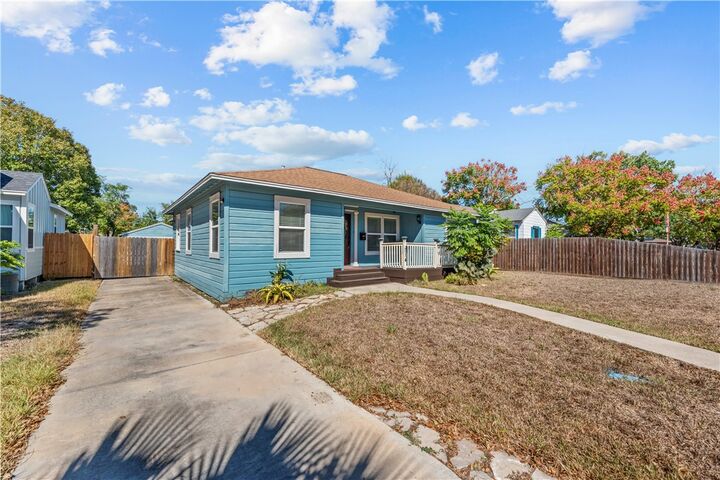 Property Photo:  714 Indiana Avenue  TX 78404 