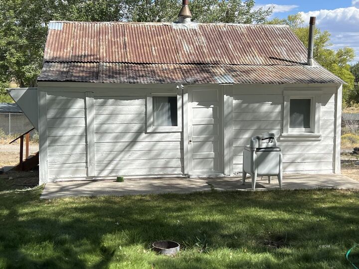 Property Photo: 27 Lakeview Drive NV 89833