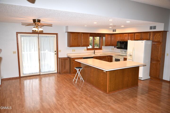 Property Photo:  671 Macon Drive  ND 58504 