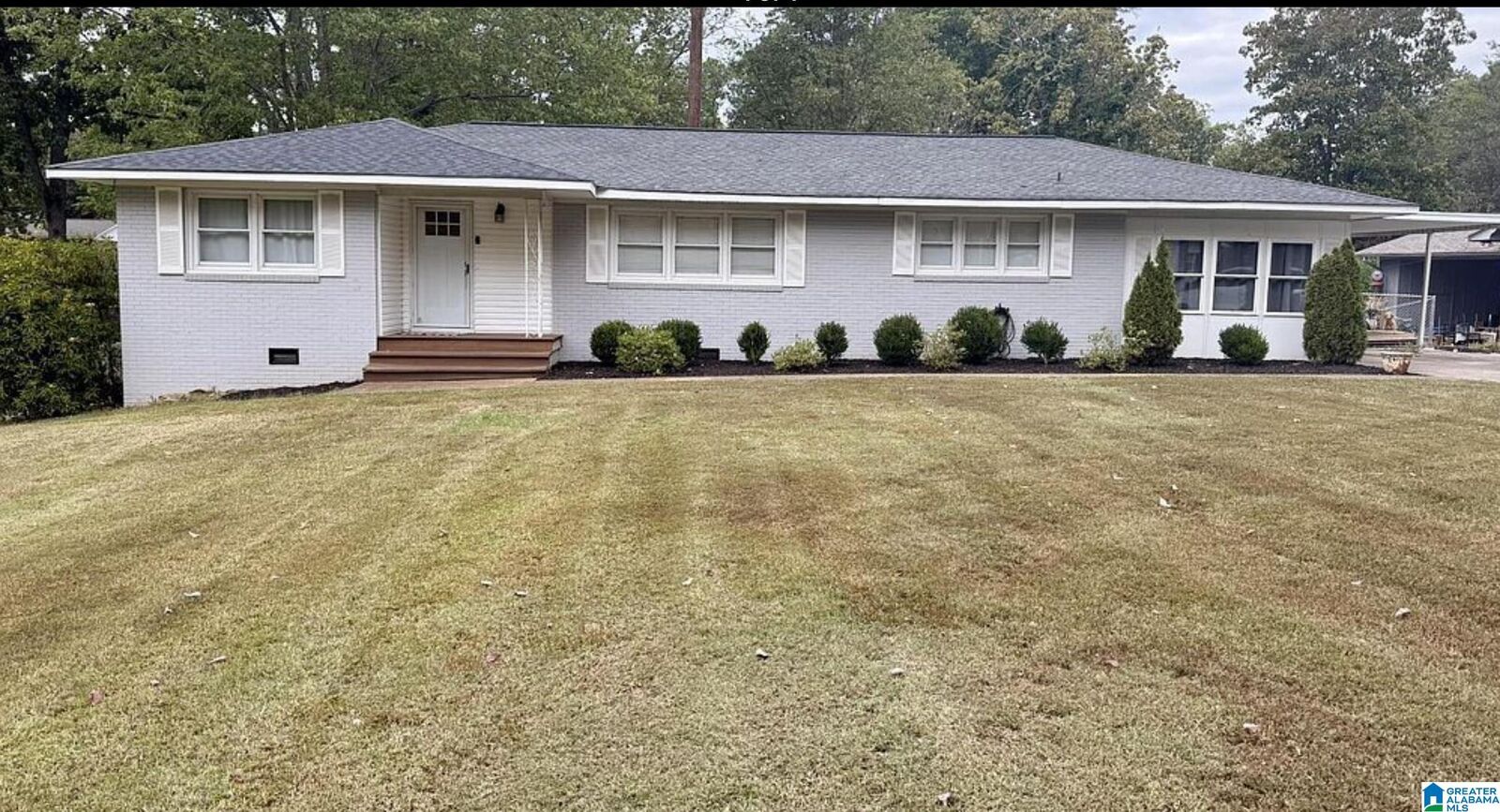 Property Photo:  1631 NW Woodland Street  AL 35055 