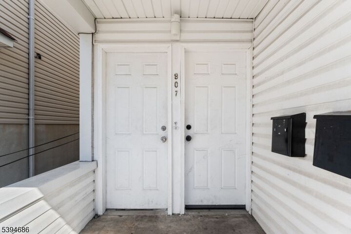 Property Photo: 907 Flora St NJ 07201