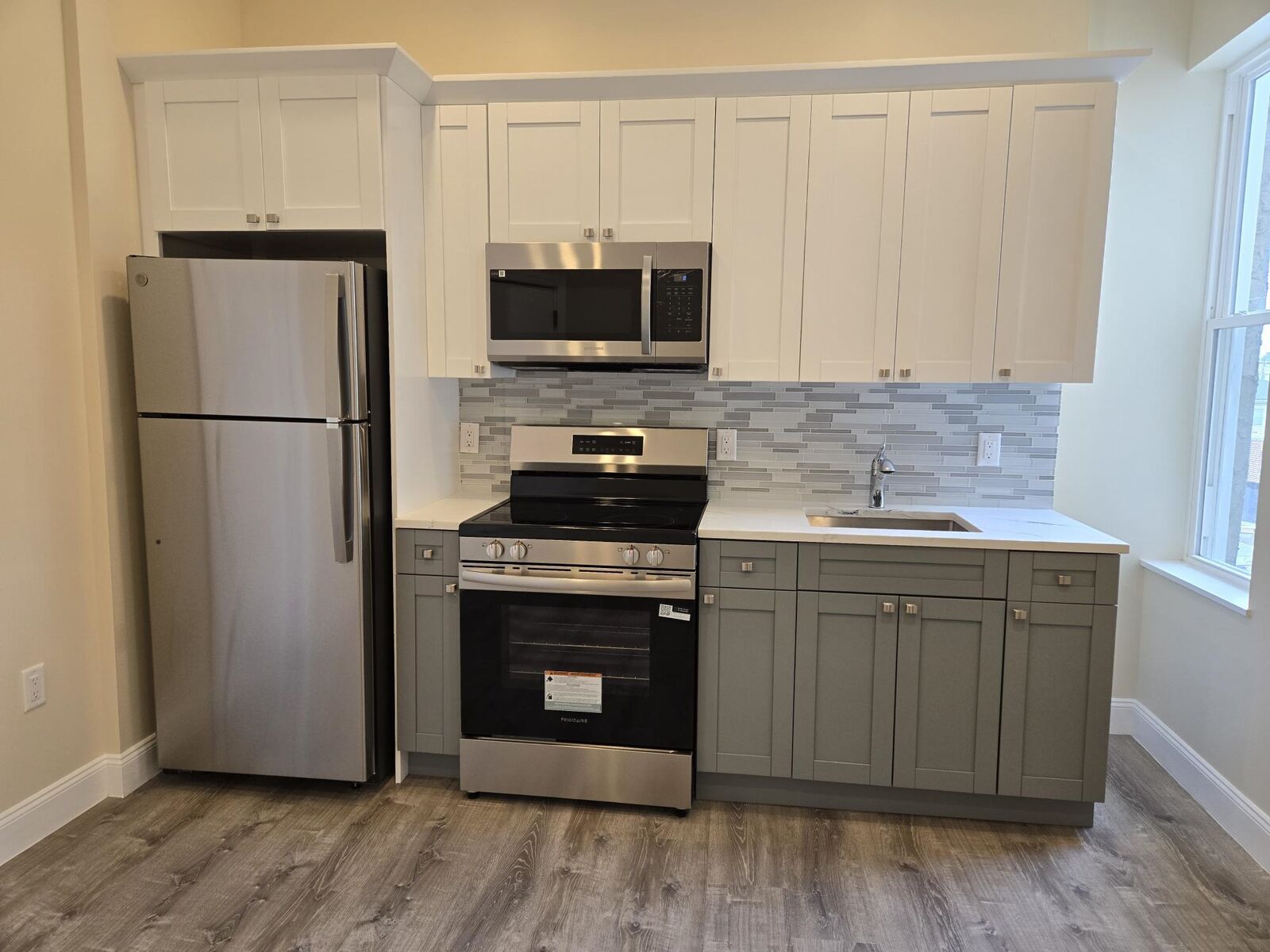 Property Photo: 200 Anderson Ave 6 NJ 07022