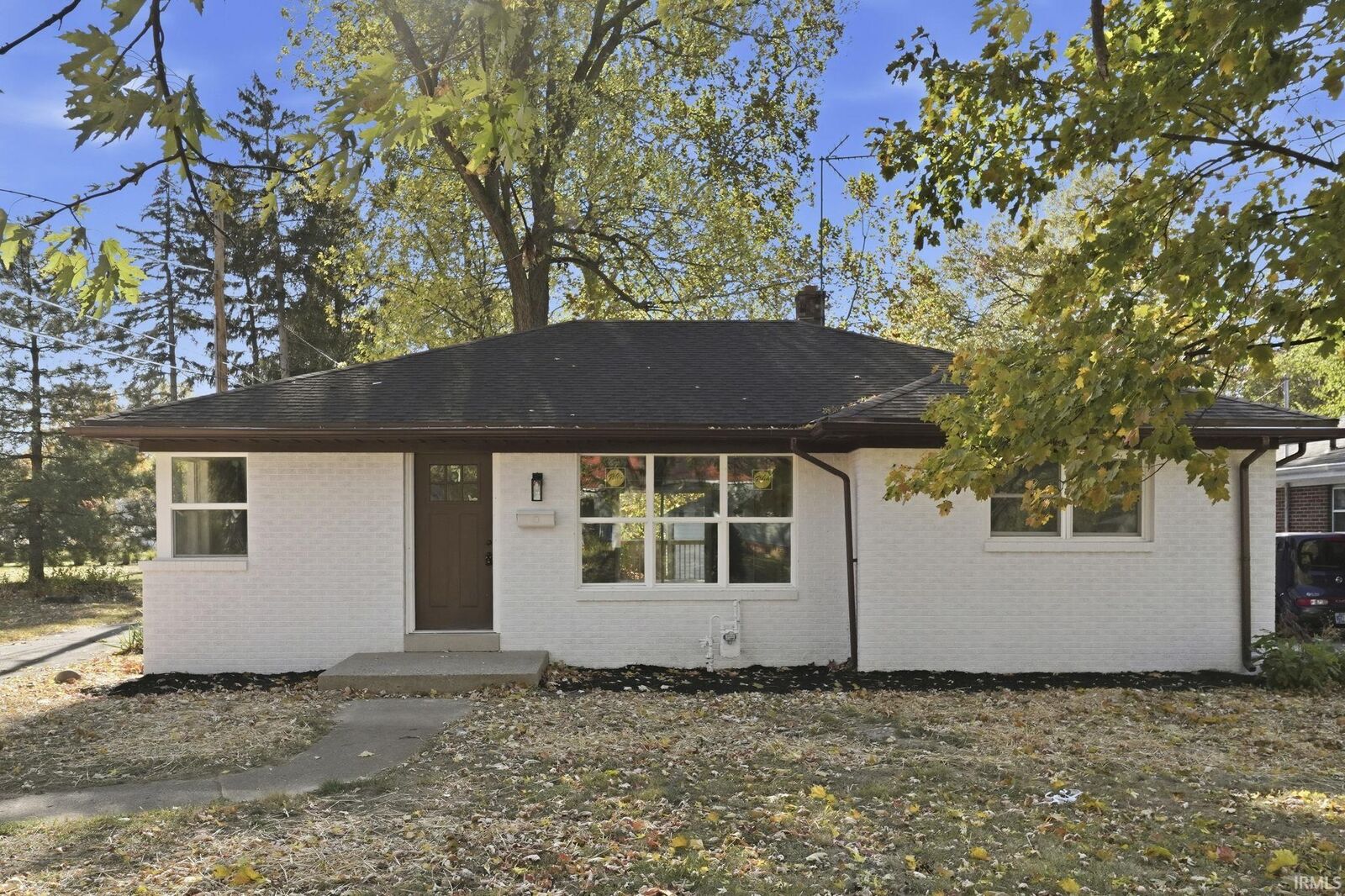 Property Photo:  1020 Northlawn Drive  IN 46805 