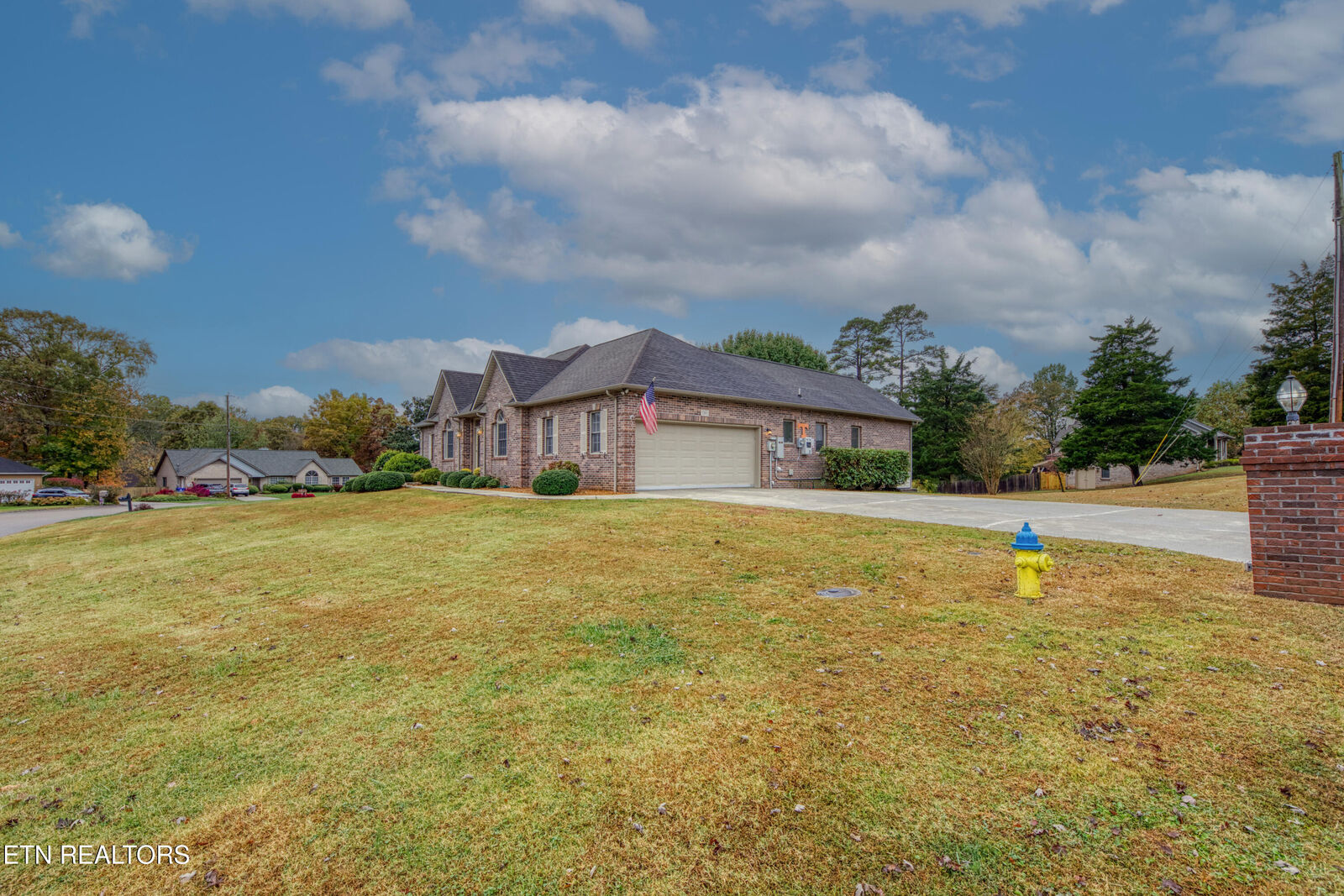 Property Photo: 3201 Roanoke Circle TN 37920