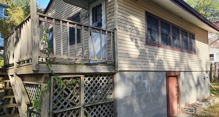 Property Photo:  5 Birch Drive  NY 12531 