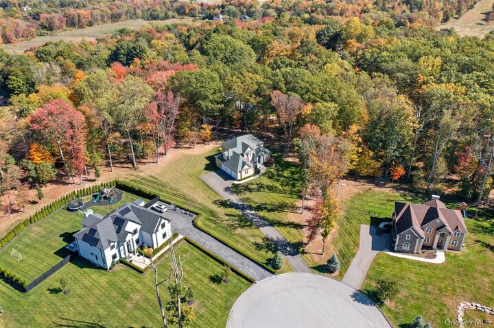 Property Photo:  20 Winding Lane  NY 10917 