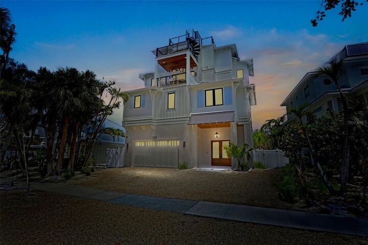 Property Photo:  135 Avenida Veneccia  FL 34242