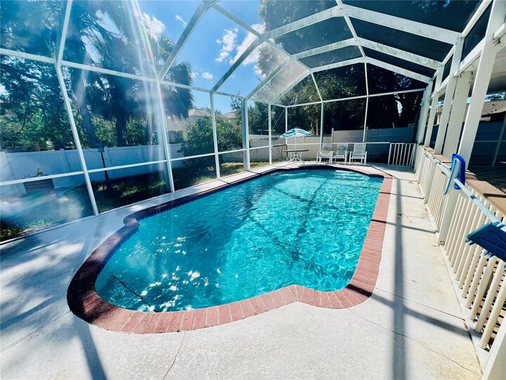 Property Photo: 11337 Maybrook Avenue FL 33569