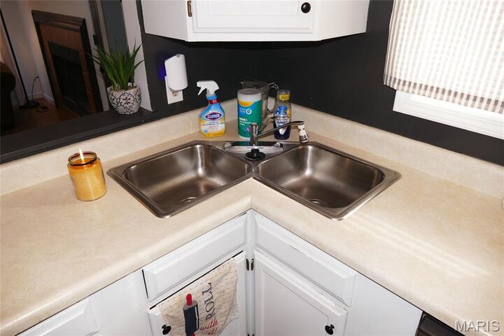 Property Photo:  5100 Hollow Wood Court D  MO 63128 