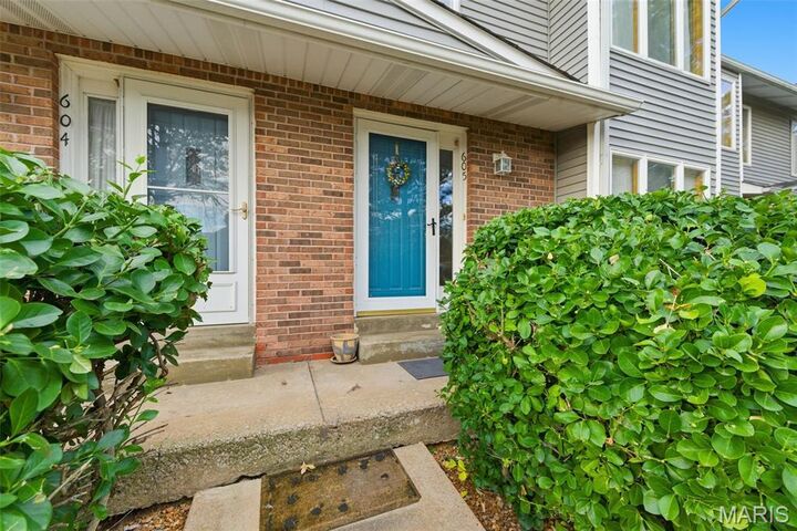 Property Photo:  605 King Drive C  MO 63303 