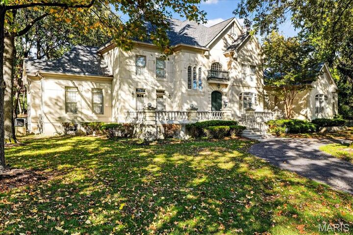 Property Photo: 10444 Litzsinger Road MO 63131