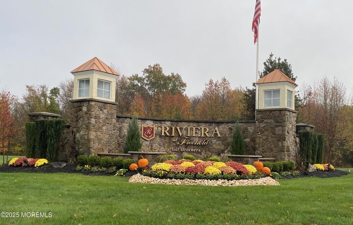 Property Photo:  4 Exeter Drive  NJ 07728 