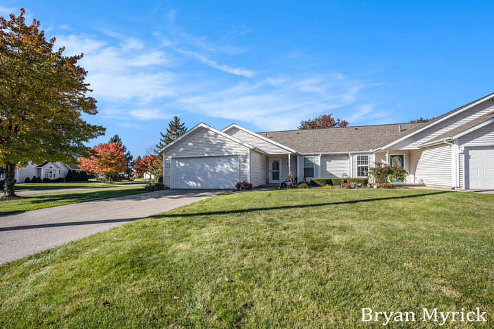 2933 Willow View Way  Holland MI 49424 photo