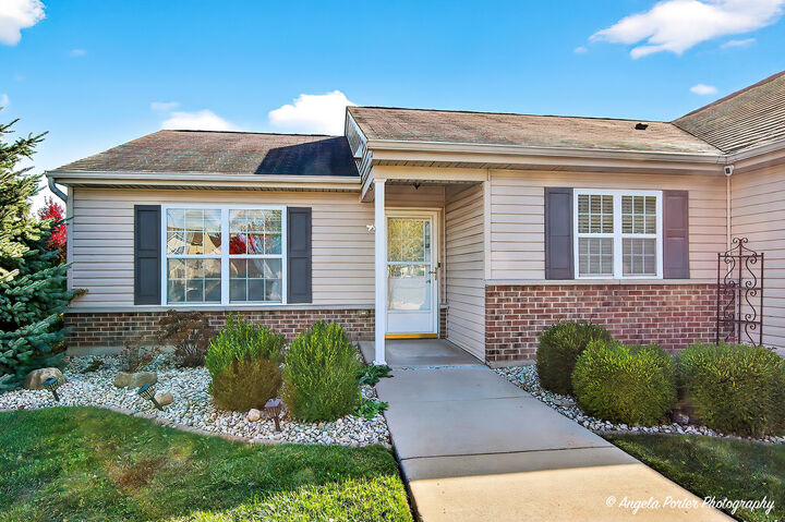 Property Photo: 806 Madison Avenue IL 60050