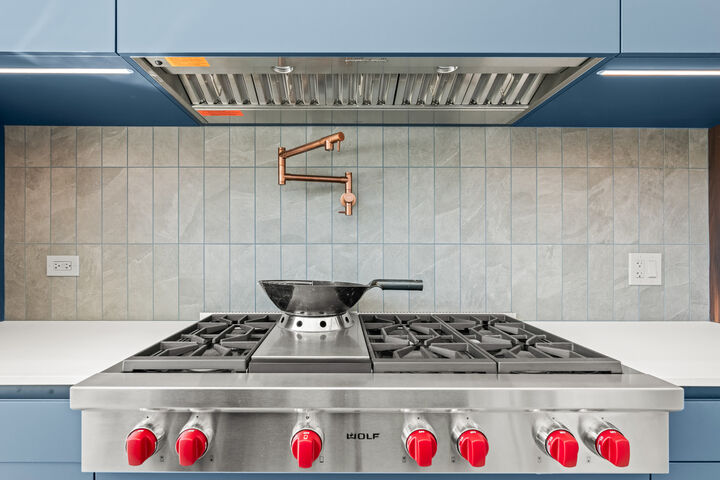 Property Photo:  711 Becker Road  IL 60025