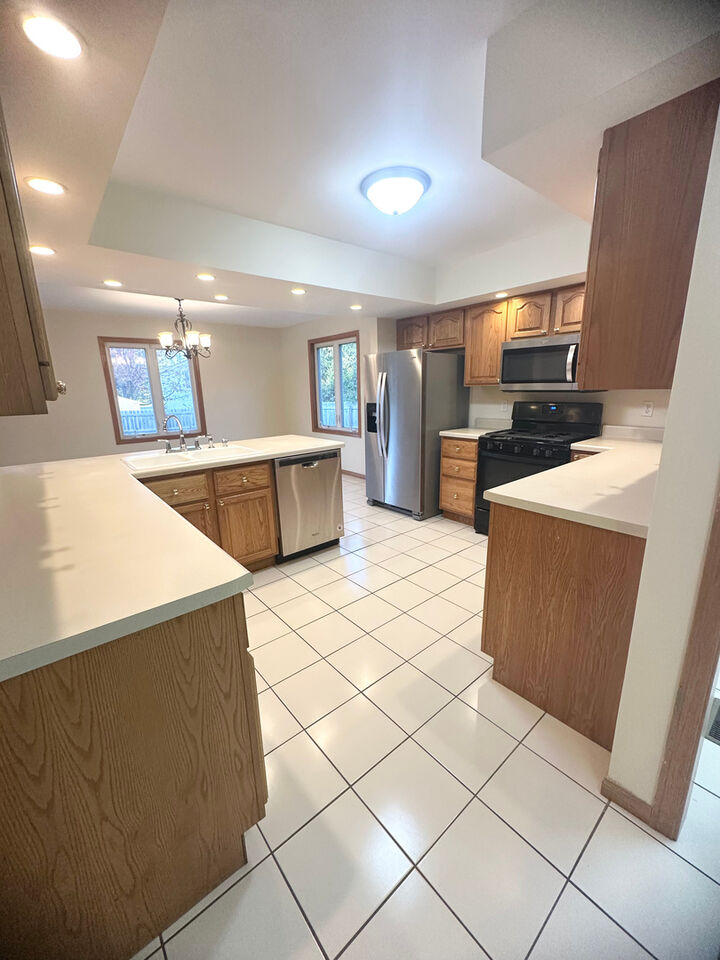 Property Photo: 1151 Mary Court IL 60115