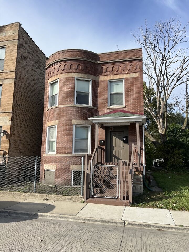 5354 S Wells Street  Chicago IL 60609 photo