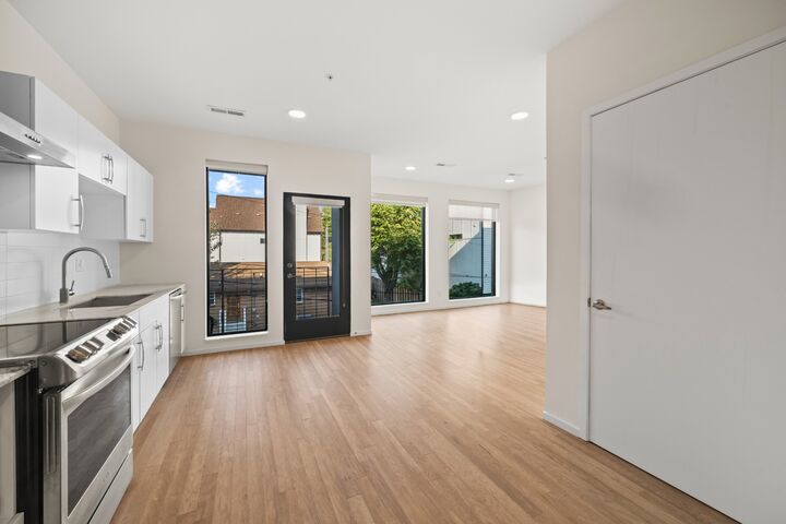 806 Olympic St 305  Nashville TN 37203 photo