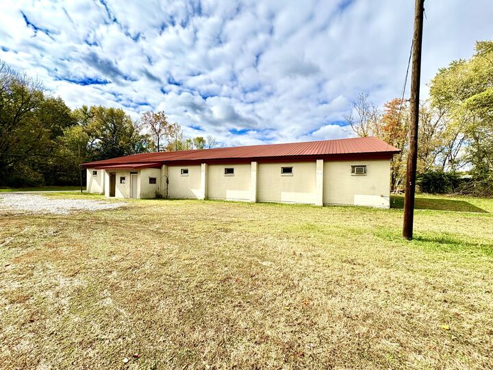 Property Photo:  510 Edlin St  TN 37043