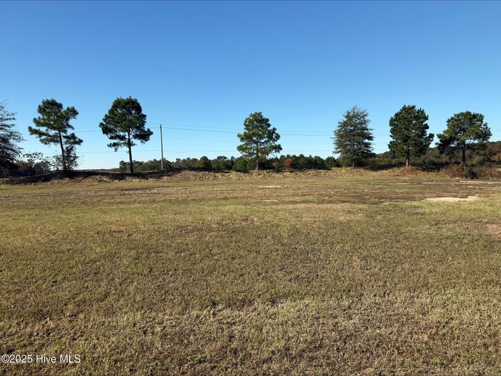 Property Photo:  136 86 Pinewood Cove  NC 28580 