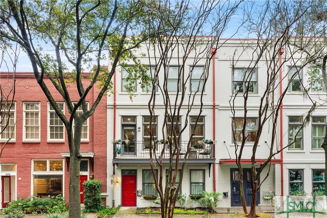 Property Photo:  432 E Oglethorpe Avenue  GA 31401 