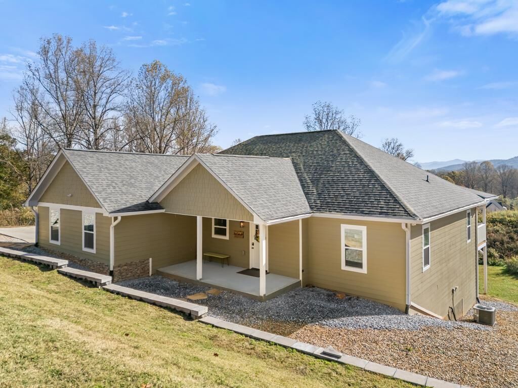 Property Photo:  308 Mystic Ridge  GA 30512 