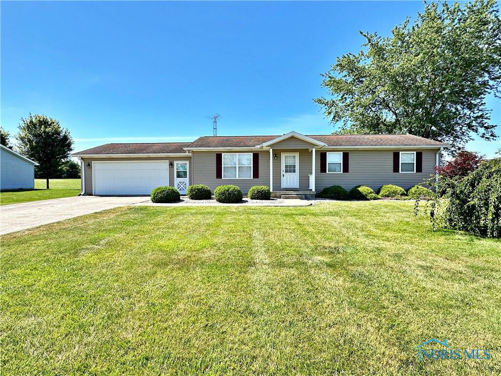 Property Photo:  420 Autumnwood Drive  OH 44883 