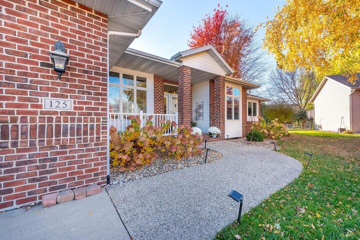 Property Photo: 125 Thissen Court MN 56001