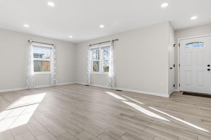 Property Photo: 405 Washington Street MN 55057