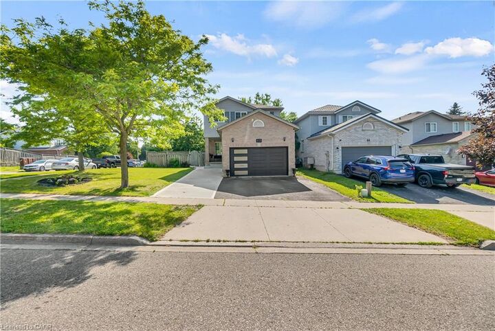 Photo de la propriété:  40 Alderson Drive  ON N3C 4C5