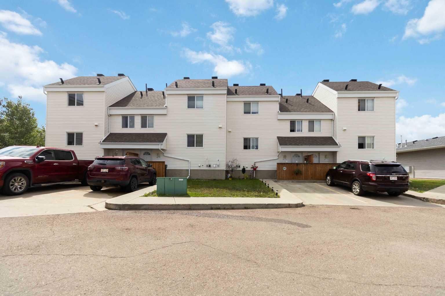 Property Photo:  711 Beacon Hill Drive 61  AB T9H 3R5 