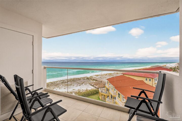 Property Photo:  1600 Via Deluna Dr 808W  FL 32561 