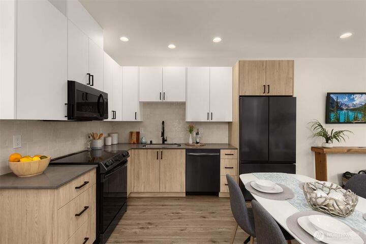 Property Photo:  10306 E  Midvale Avenue N  WA 98133