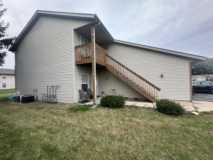 Property Photo:  4946 Pine Meadow Parkway  IL 61111 