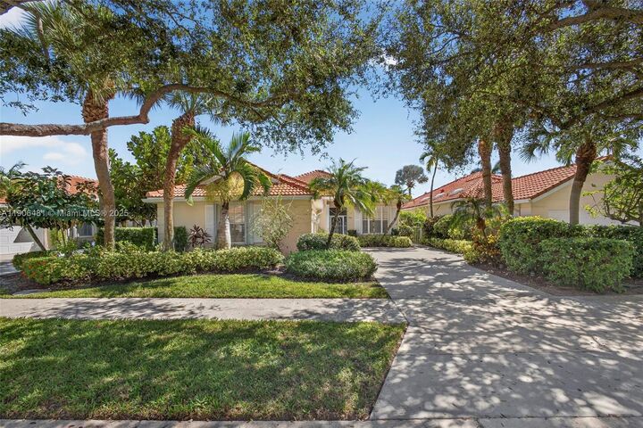 Property Photo:  256 Kelsey Park Cir  FL 33410 