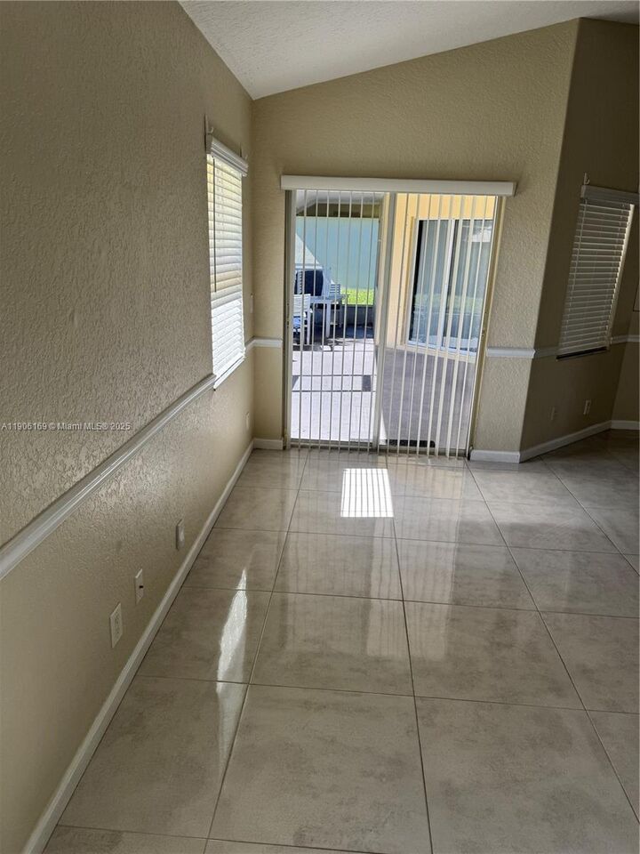 Property Photo: 726 SW McCracken Avenue FL 34953