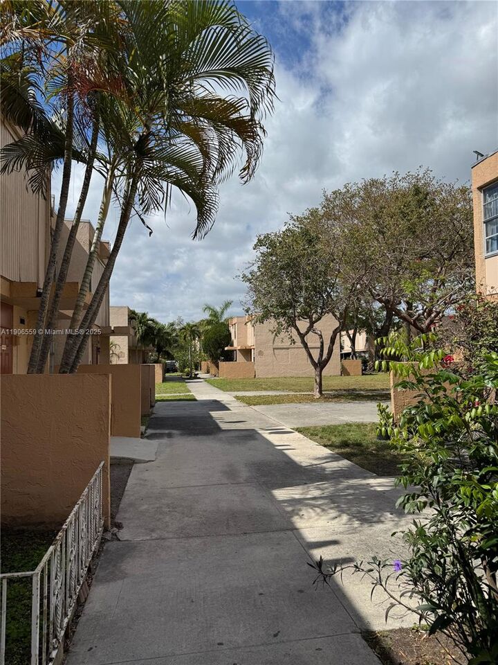 Property Photo: 6007 SW 69th St 74 FL 33143