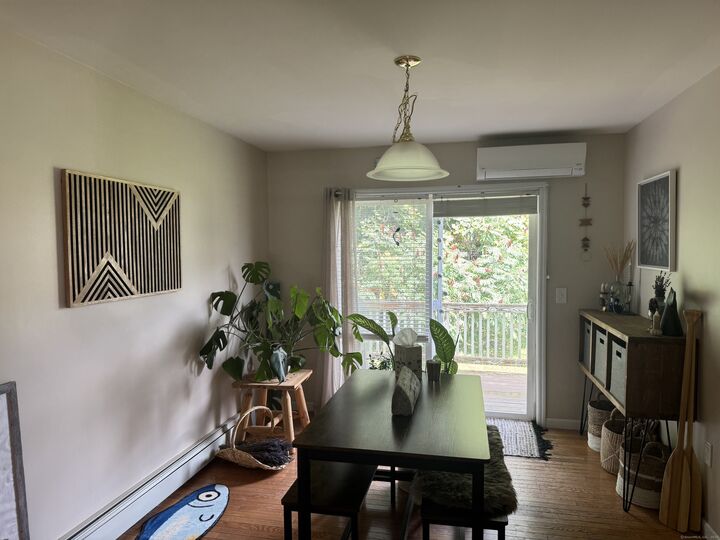 Property Photo:  11 Carpenter Street  CT 06360 