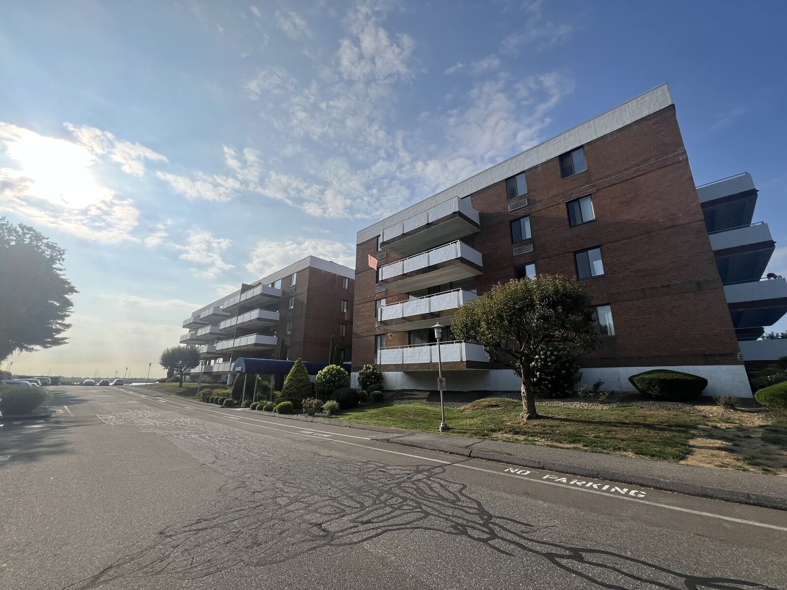 Property Photo:  1460 Elm Street 322  CT 06615 