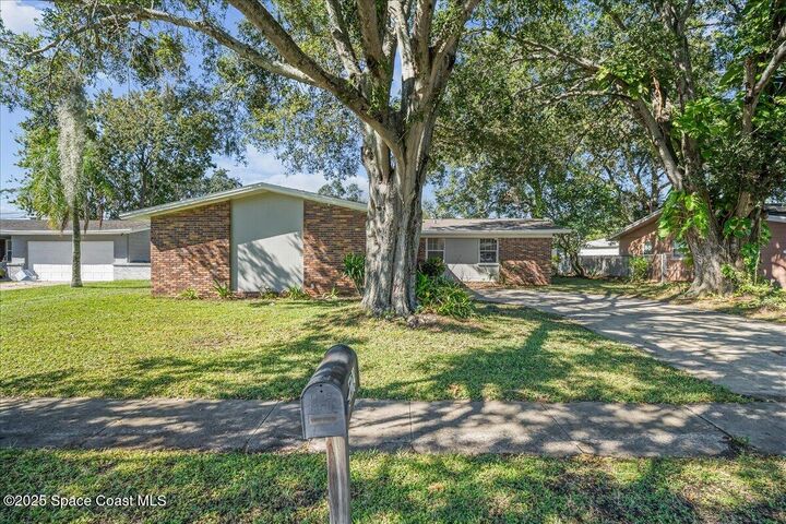 Property Photo:  130 Forrell Avenue  FL 32796