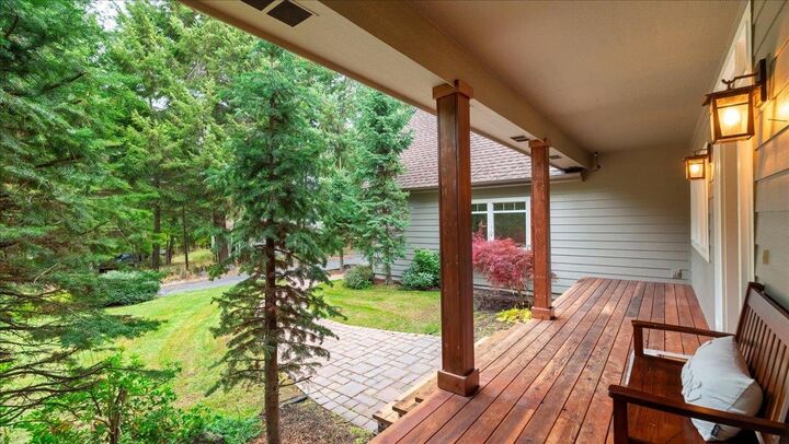 Property Photo: 11318 N Granite Ln WA 99218